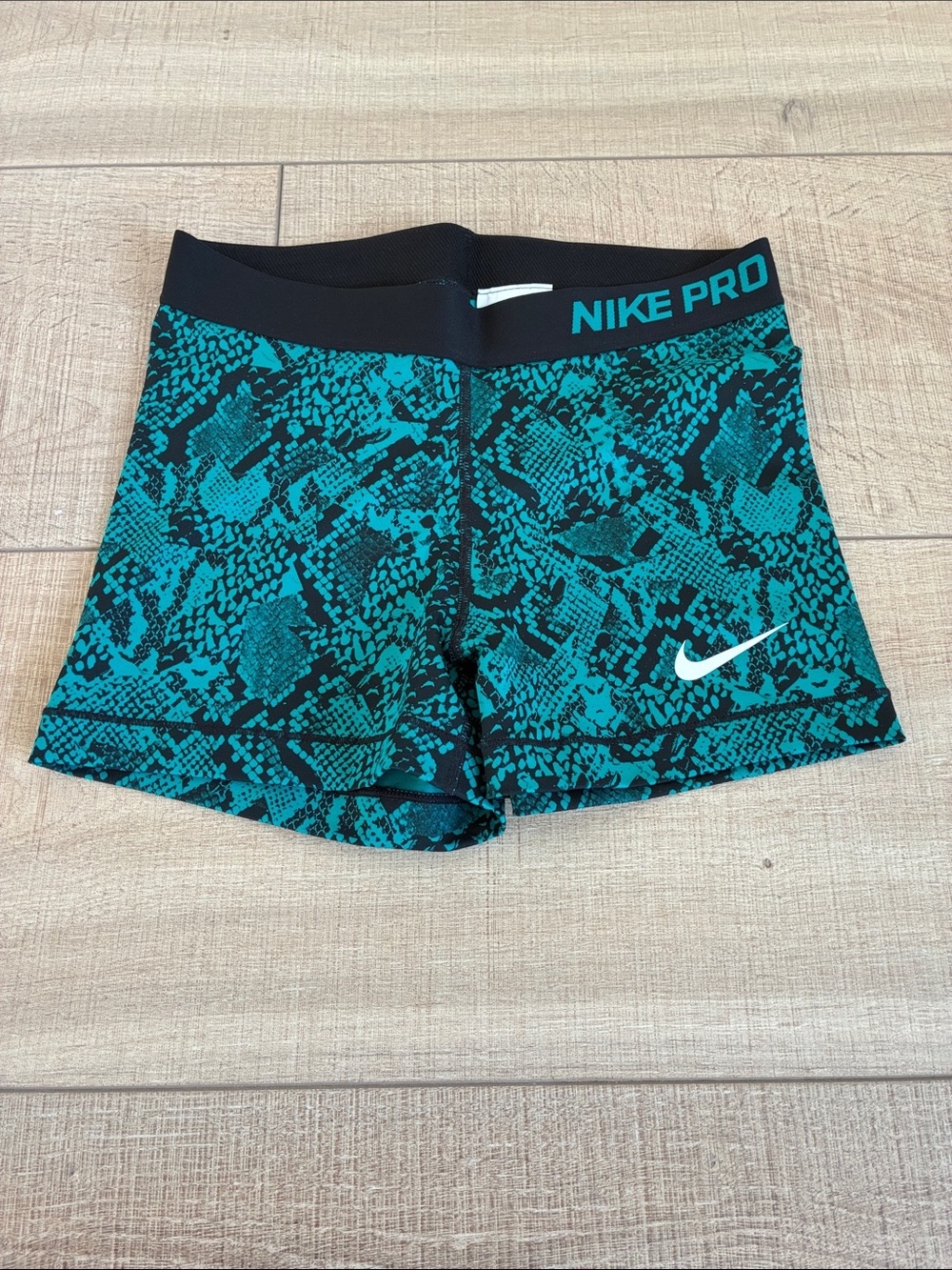 Nike Pro Spandex Shorts - M